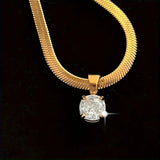 Elegant Gold Rhinestone Pendant Necklace