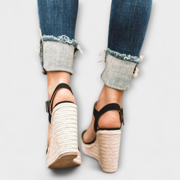 Elizabeth – Stylish Women’s Shoes with Strap