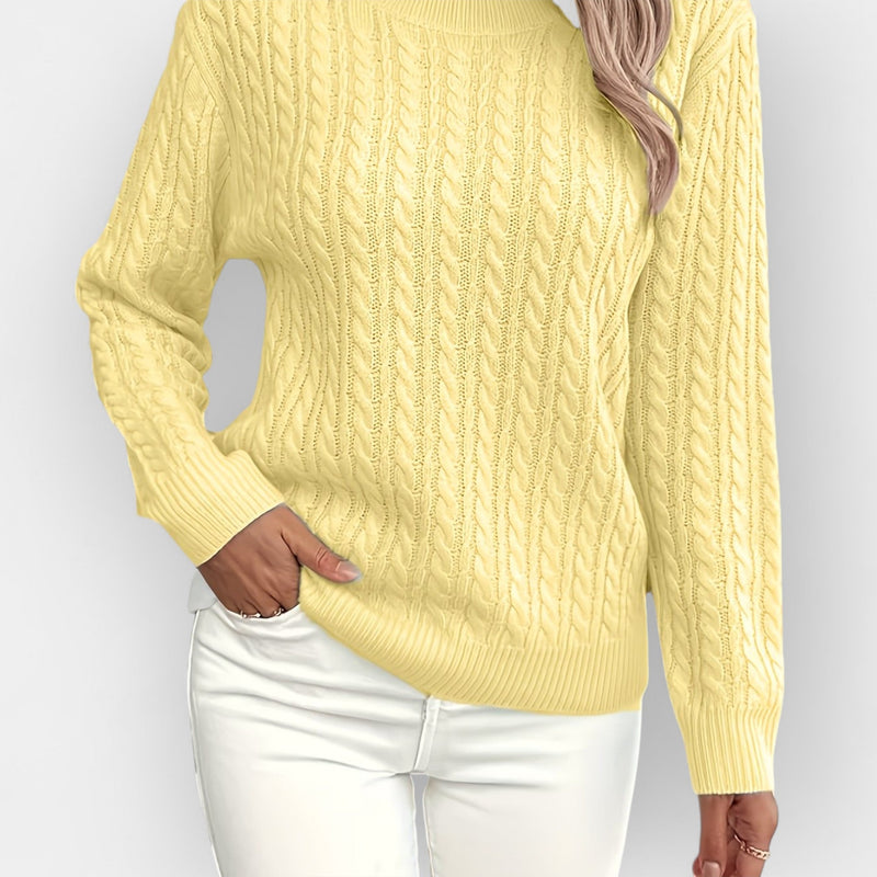 Jana – Relaxed Sweater with Rounded Neckline