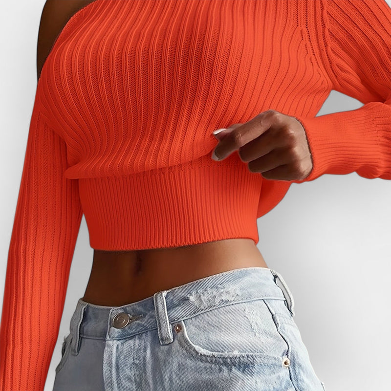 Tatiana – Short Sweater with Long Sleeves